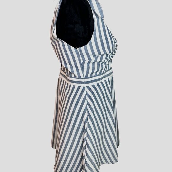 LAFUL Blue and White Twisted Tied Plunging dress Size 8 - Picture 3 of 16